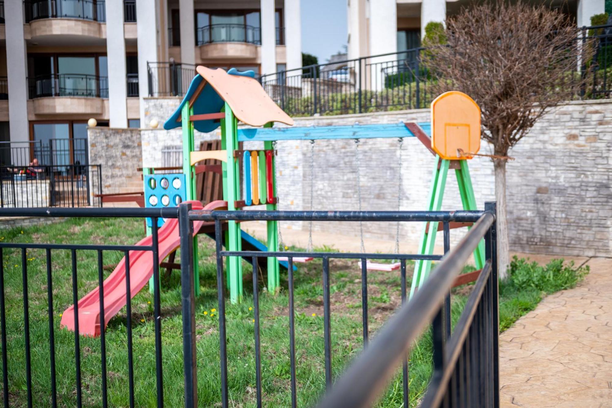 Queen'S Garden Balchik Apartment Exterior foto